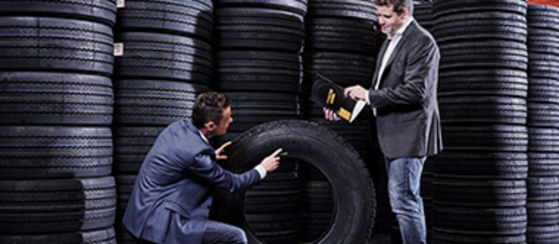 Truck tyres at Heuver: large stocks, competitive prices and fast delivery